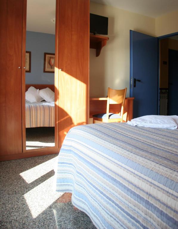 Hostal Casa Barranco Castejon del Puente Номер фото